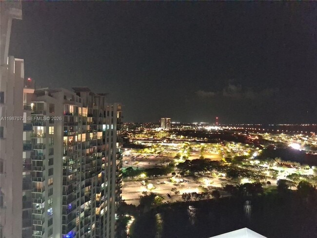 Building Photo - 2641 N Flamingo Rd