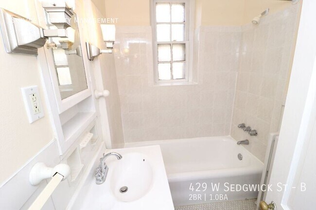 Building Photo - 429 W Sedgwick St