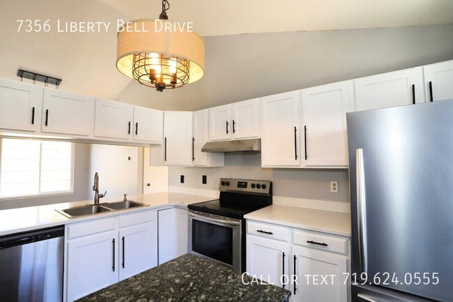 Building Photo - 7356 Liberty Bell Dr