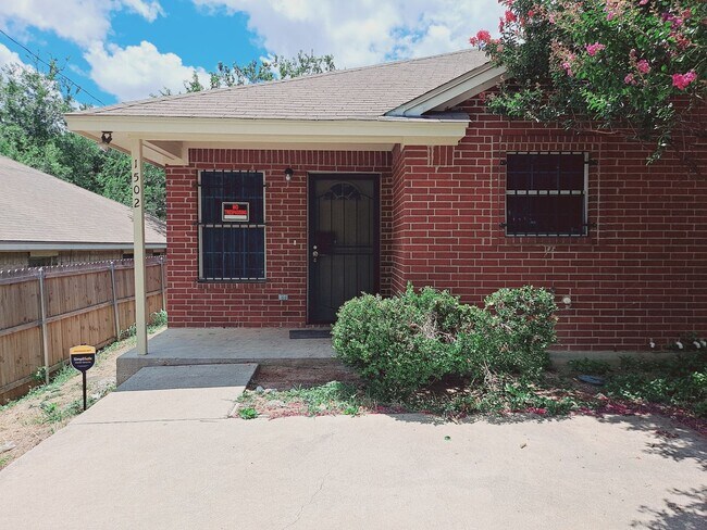 Primary Photo - Mulkey 1500-1502