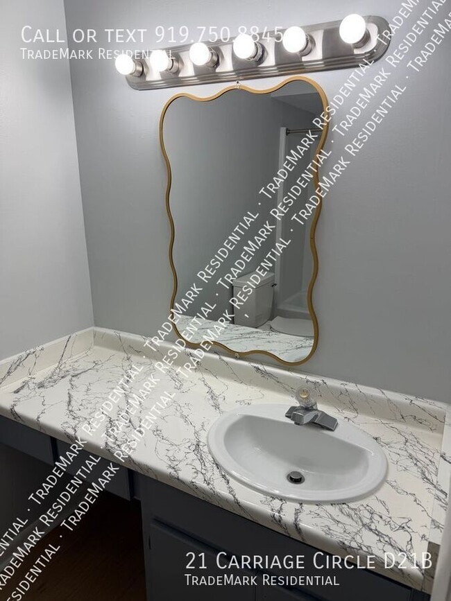 Building Photo - 21 A Carriage Cir