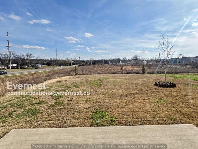 Building Photo - 3 Bed/2.5 Bath Home with Garage / Pet-Friendly /Available Now!