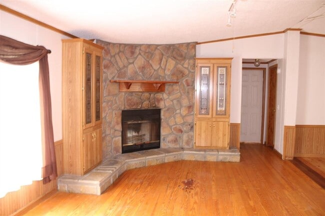 Building Photo - 161 Green Fields Dr