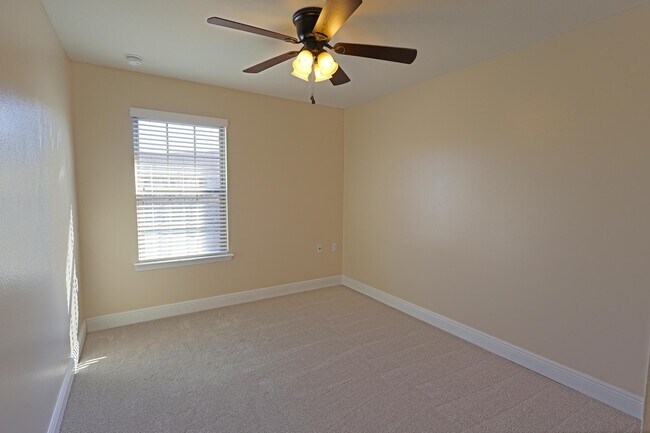 Building Photo - 2099 Wilsons Plover Cir