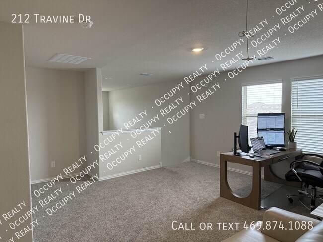Building Photo - 212 Travine Dr