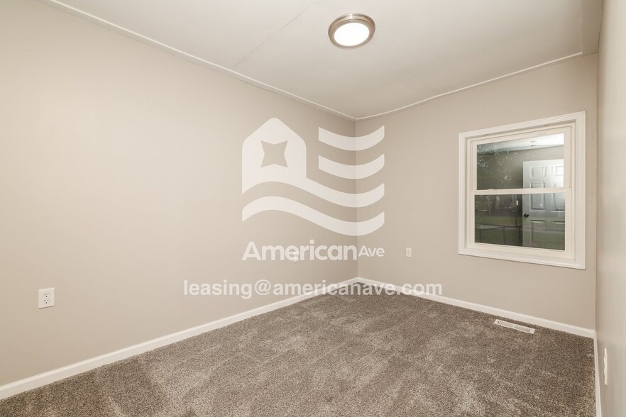 Building Photo - 4509 W Venetian Way