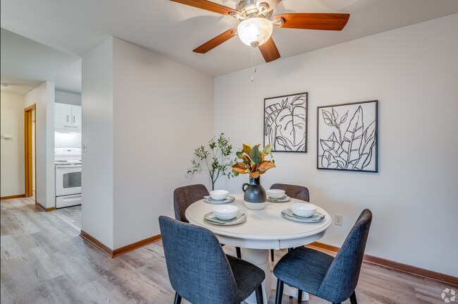 Building Photo - Modern Apartments Available Now!