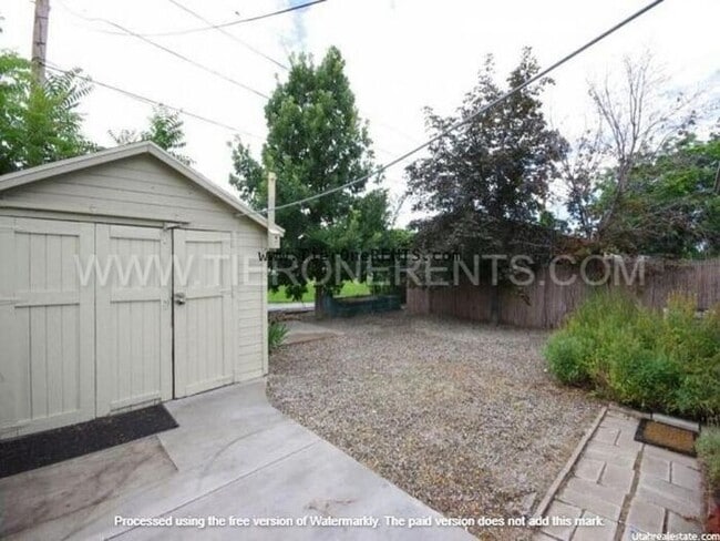 Building Photo - NO DEPOSIT option available for qualified renters!