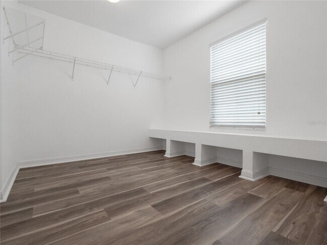 Building Photo - Bellalago Home