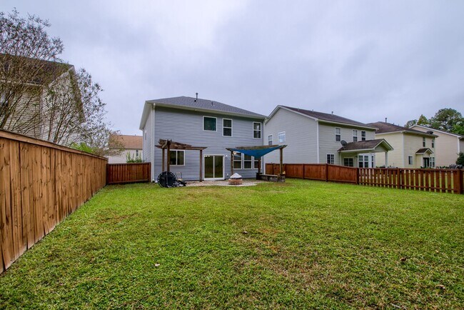 Building Photo - 208 Woodbrook Way