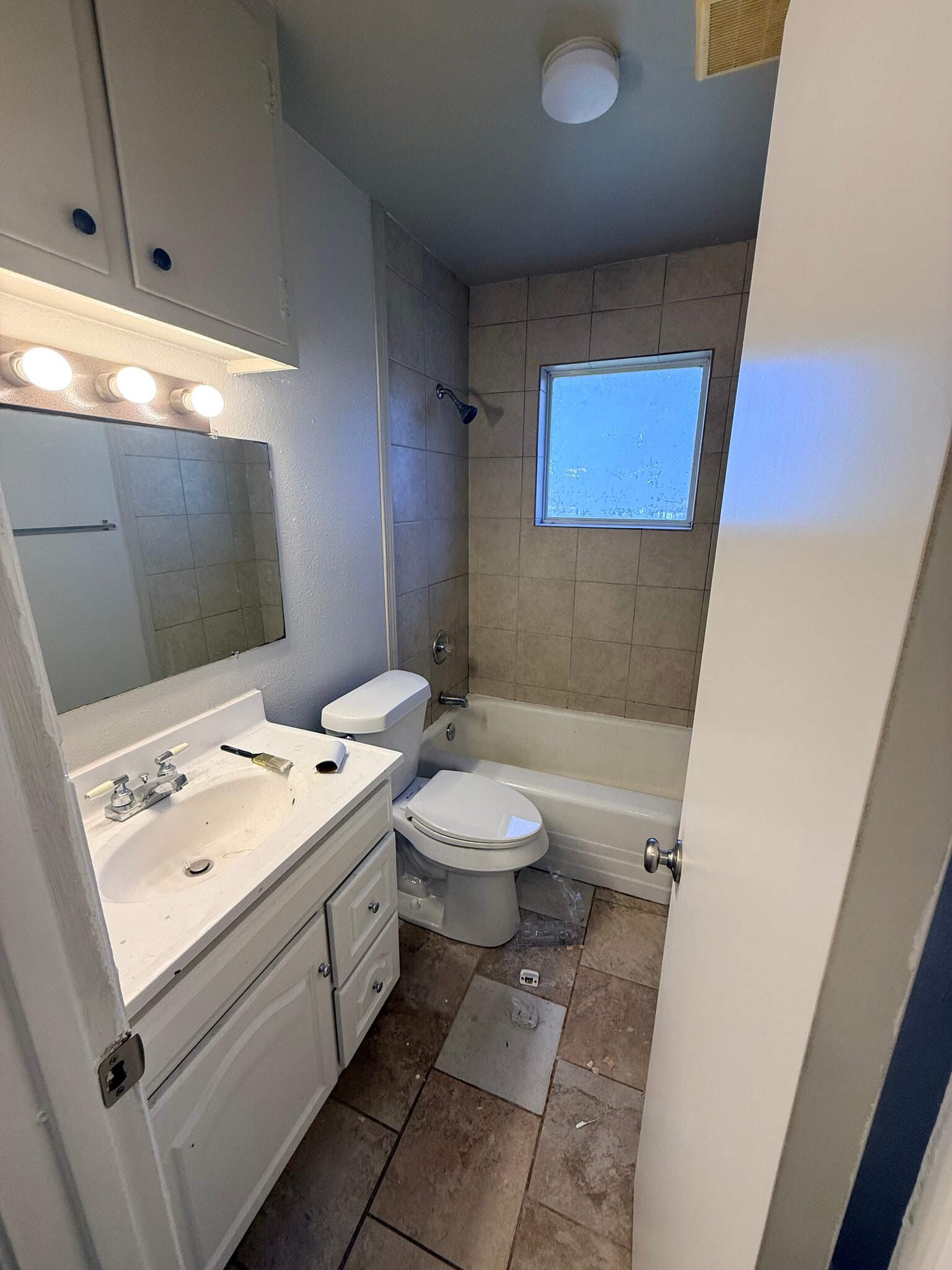 Building Photo - 6003 Sayle St