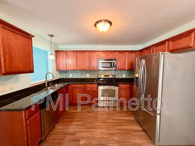 Building Photo - 1064 Kingston Village Loop