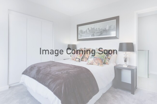 Building Photo - 33 E Chalmers St