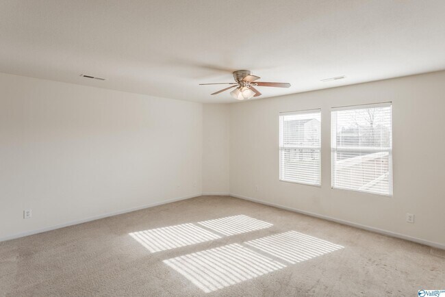 Building Photo - 105 Bayside Ln