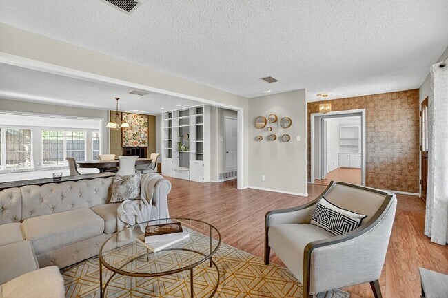 Building Photo - 3210 Cimmaron Ave