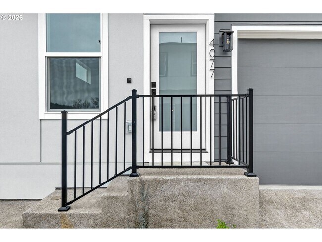 Building Photo - 4077 SW McKinley St
