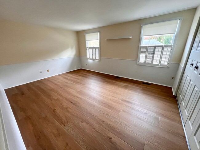 Building Photo - Beautiful Home - 3 Bedroom 2.5 Bathroom - ...