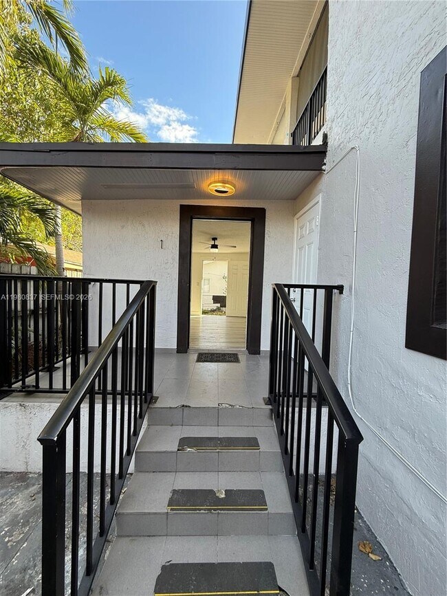 Building Photo - 2238 NW 5th St