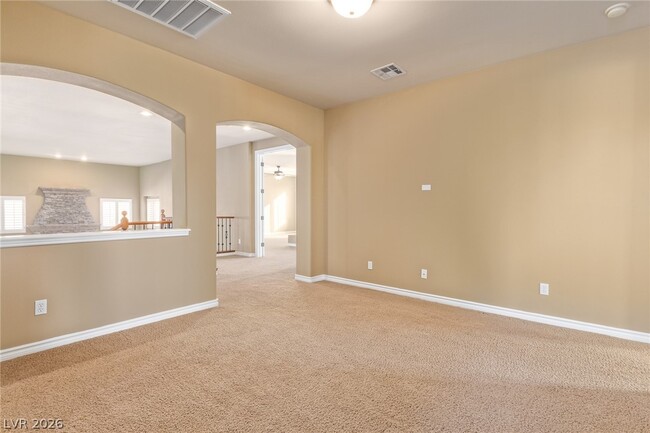 Building Photo - 9805 Queen Charlotte Dr