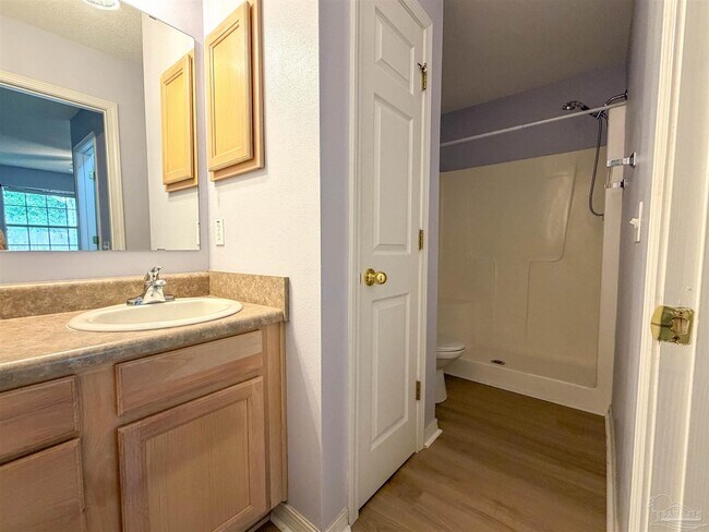 Building Photo - 8005 Stonebrook Dr