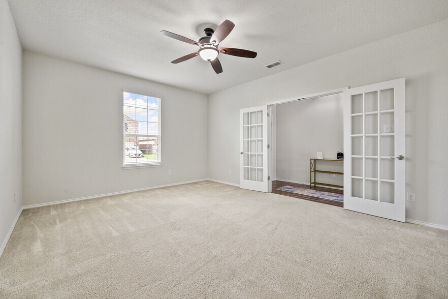 Building Photo - 3104 Montserrat Creek Dr