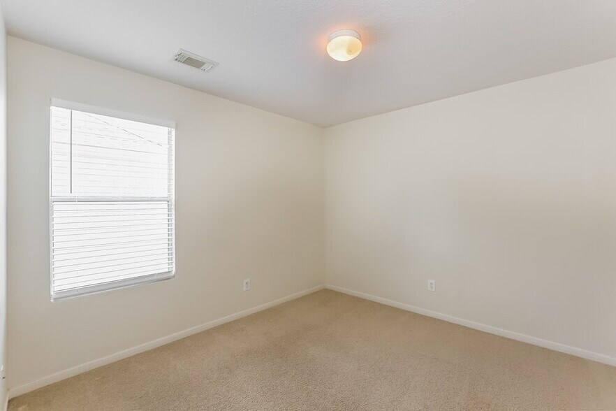 Building Photo - 12226 Carriage Oak Cir