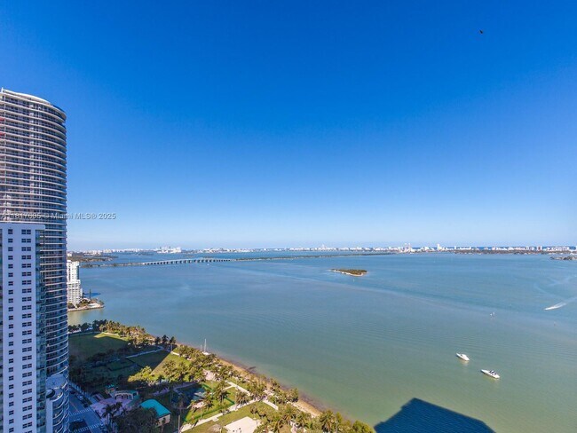 Building Photo - 1717 N Bayshore Dr