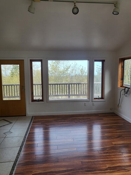 Building Photo - 284 Watershed Rd