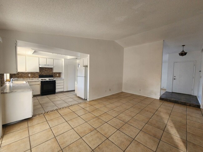 Building Photo - Affordable Single-Story Home