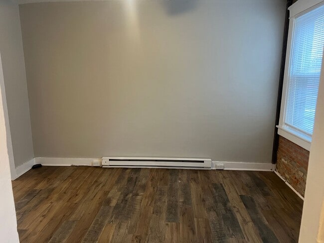 Building Photo - Recently Remodeled 4 Bedroom, 1.5 Bathroom House In Lancaster City