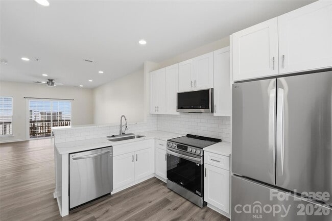Building Photo - 6621 Tor Dr