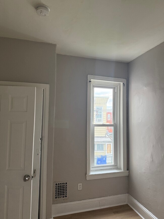 Building Photo - 2361 N Cleveland St