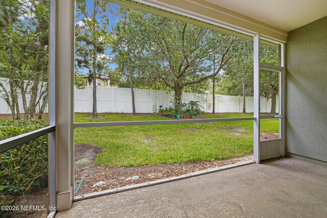 Building Photo - 6791 Roundleaf Dr