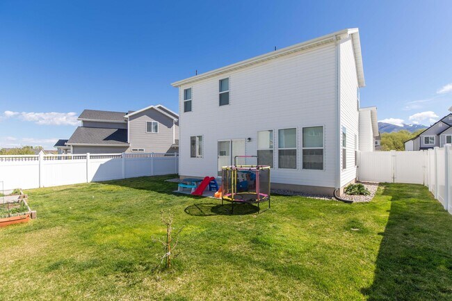 Building Photo - 2007 Redtail Cir