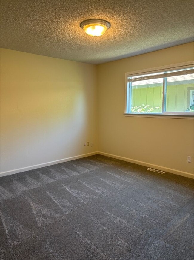 Building Photo - 3 bedroom Rincon Valley