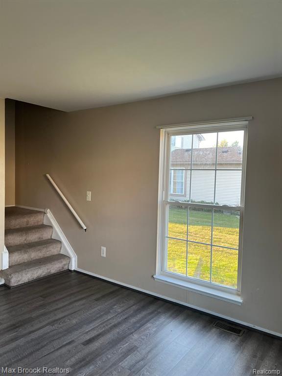 Building Photo - 35129 Terrybrook Dr