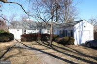 Building Photo - 4325 Maple Ave