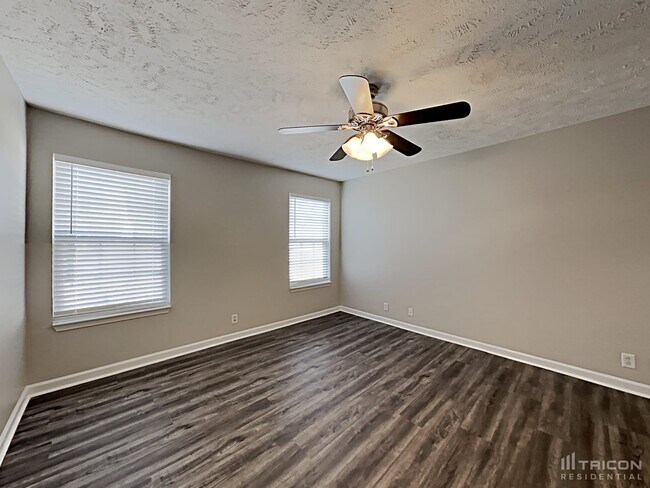Building Photo - 1218 Melvin Dr