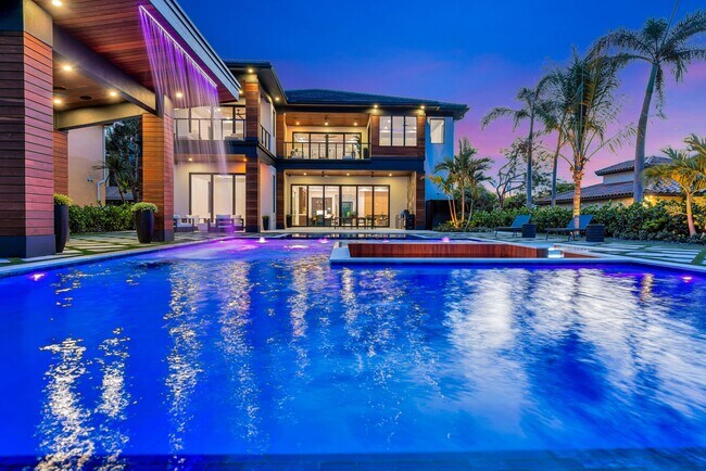 Building Photo - 416 S Lake Dr