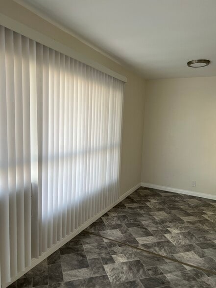 Building Photo - 2324 E Commonwealth Ave