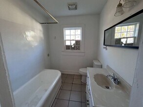 Building Photo - 3 Bed, 1 Bath Home with Fenced Yard / Pet-Friendly / Available Now!