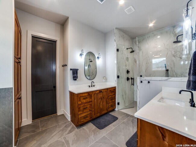 Building Photo - Great Custom Built Home at Atkins, TX
