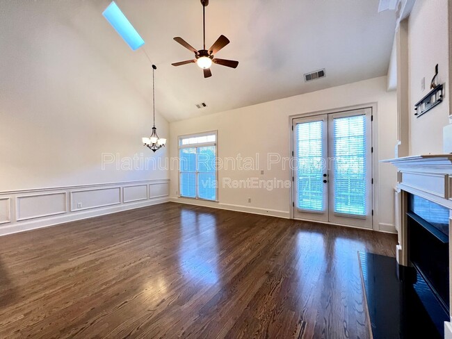 Building Photo - 6425 Bennington Bluff Ct