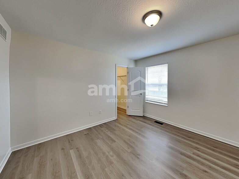 Building Photo - 9911 Codyview Dr