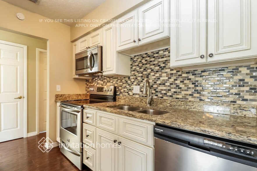 Building Photo - 2136 Mary Sue St