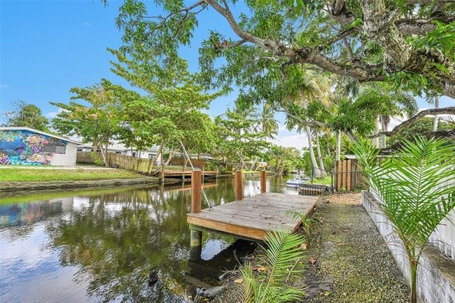 Building Photo - 1980 SW 28th Terrace