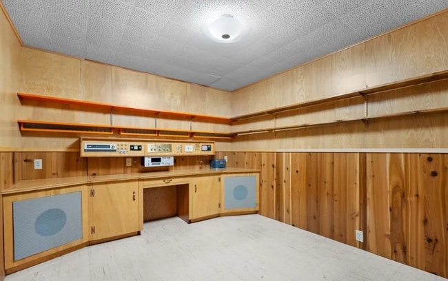 Building Photo - 788 E 1500 N