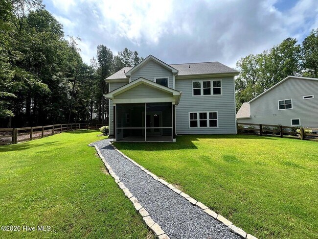 Building Photo - 404 Endicott Ct