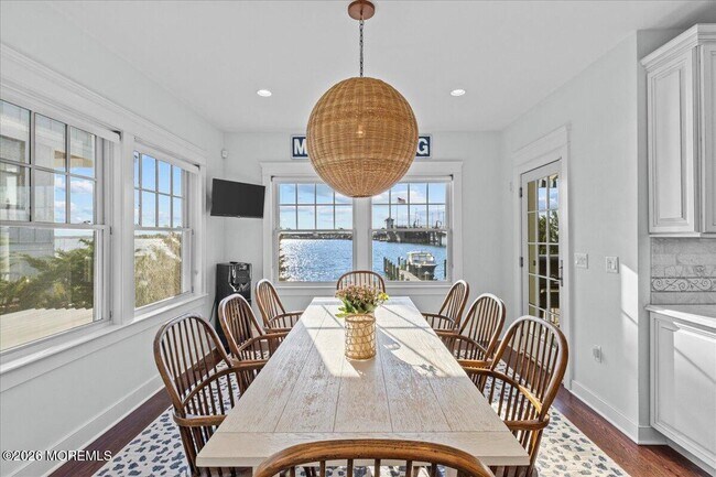 Building Photo - 1200 Bay Ave