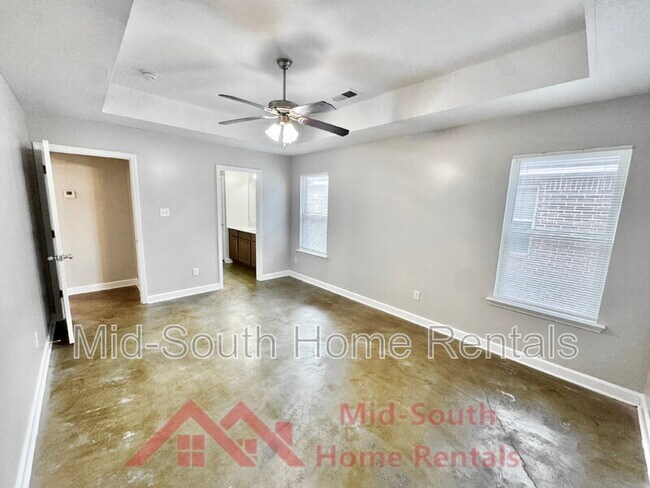 Building Photo - 3915 Jordan View Dr